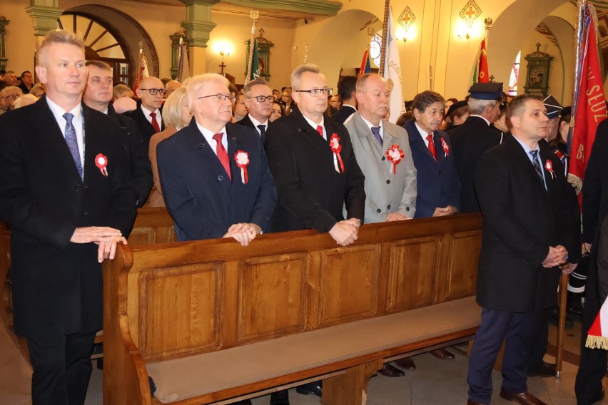 Obchody w Zwoleniu zainaugurowała patriotyczna msza święta,...