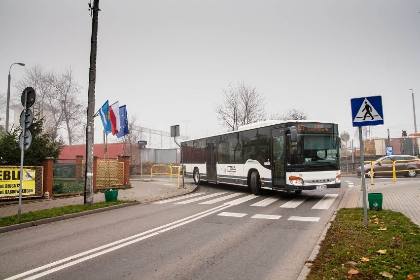 Mieszkańcy Paterka odetchnęli. Linia autobusowa 408 z Bydgoszczy do Nakła i  Paterka nie zostanie zlikwidowana | Gazeta Pomorska