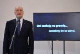 Antoni Macierewicz ws. likwidacji podkomisji smoleńskiej: to bezprawie MON; podkomisja będzie działać zgodnie z prawem do sierpnia 2024 r.