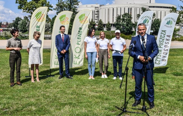 Podpis pod foto może być taki: 27 lipca odbyła się konferencja prasowa, zapowiadająca EkoPlener na Wyspie Młyńskiej