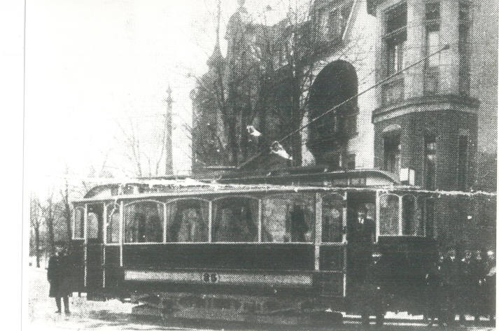117 lat temu na ulice Poznania wyjechał pierwszy tramwaj...