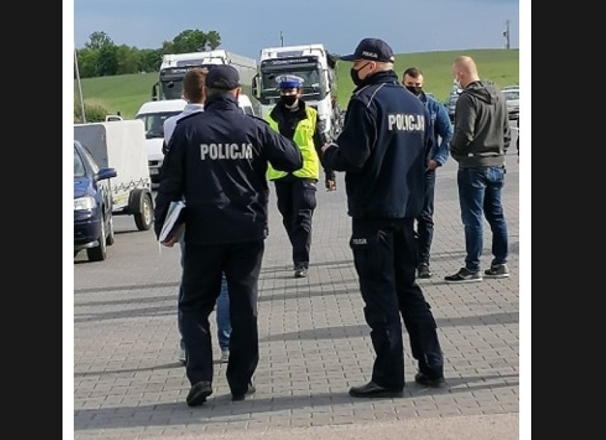 Pielgrzymka po raz kolejny zatrzymana przez policję. Pielgrzymi z Łowicza mają wrócić do domów