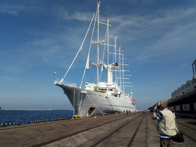 Żaglowiec "Wind Surf" w Gdyni