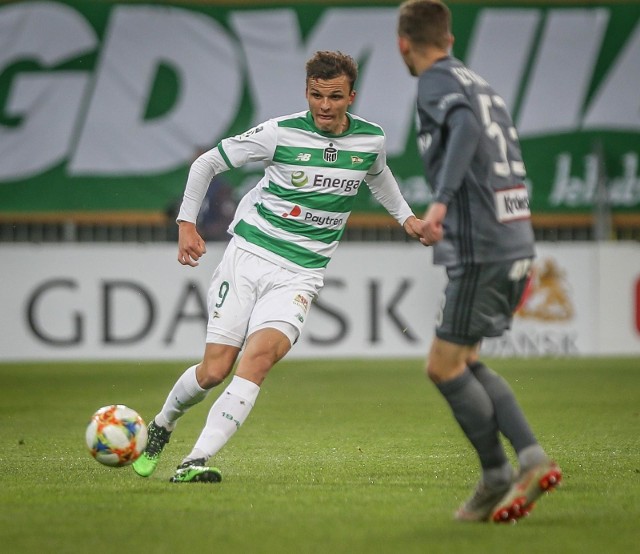 27.04.2019 gdansk. stadiom energa gdansk.  lotto ekstraklasa sezon 2018/2019. 33. kolejka.  mecz: lechia gdansk - legia warszawa. nz.  patryk lipski  fot. karolina misztal / polska press/dziennik baltycki