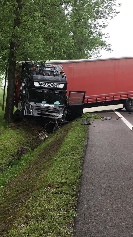 Wypadek w Pilikach na krajowej dziewiętnastce. Samochód...