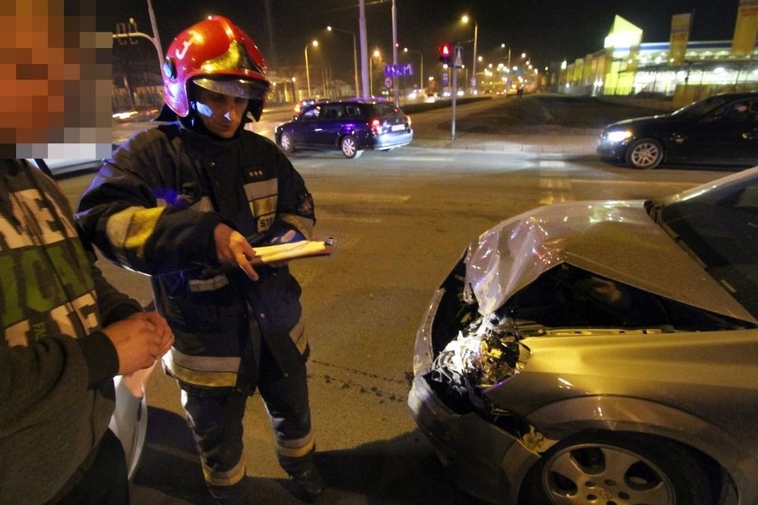 Wrocław: Wypadek na Krakowskiej. Sprawca dostał 1000 zł mandatu (ZDJĘCIA) 