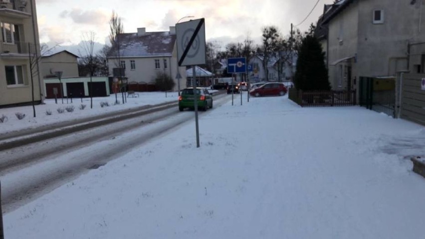 Pruszcz Gdański - zawieje i zamiecie spowodowały, że na...