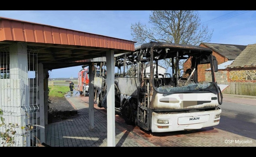 Do pożaru autobusu doszło w środę 27 marca w godzinach...