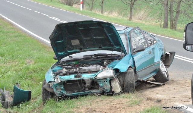 Wypadek na trasie Chojna - Lisie Pole.