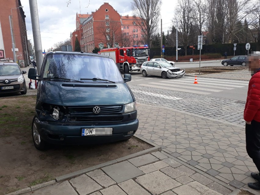 Wypadek na Sienkiewicza. Duże utrudnienia w ruchu (ZDJĘCIA)