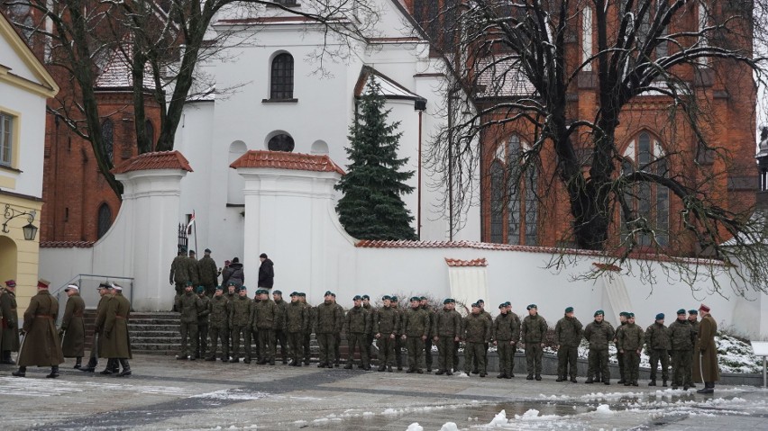 Uroczystości pogrzebowe w Starym Kościele Farnym