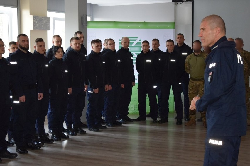 Podziękowania dla policjantów pełniących służbę na granicy.