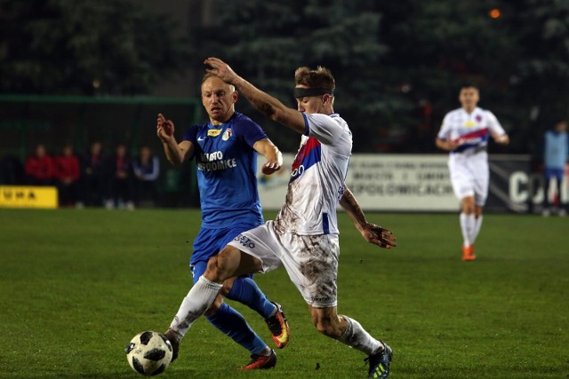 Marcin Listkowski w stroju Rakowa Częstochowa.