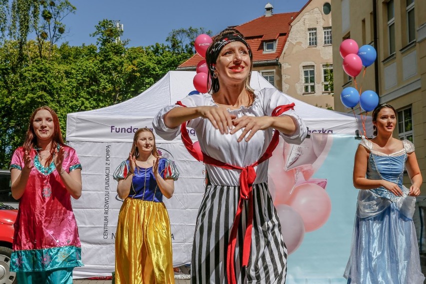 Artyści z Just Dance wystąpili dla małych pacjentów UCK w...