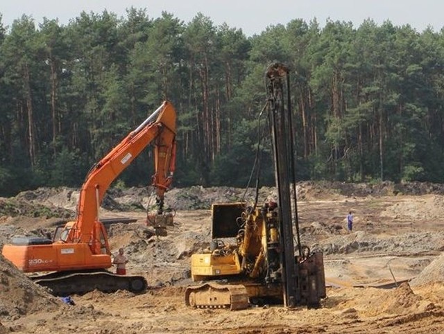 W szybkim tempie idzie budowa wielkiego zbiornika wodnego na Wiązownicy, między wsiami Jagodno i Słowików na terenie gminy Przytyk.