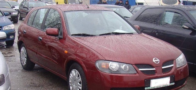 Nissan almera, rocznik 2004, silnik diesla 1,5 litra, sprowadzony z Belgii, cena 21.600 zł plus opłaty. 