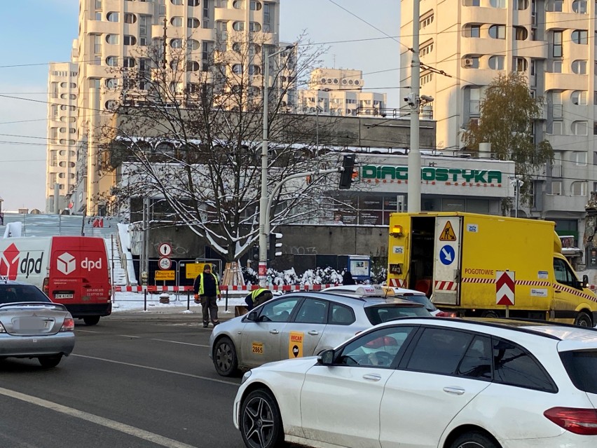 Awaria sygnalizacji na placu Grunwaldzkim we Wrocławiu! Kierowcy sparaliżowali całe skrzyżowanie