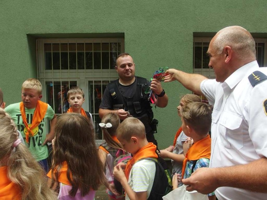 Dzieci odwiedziły mundurowych w Starachowicach