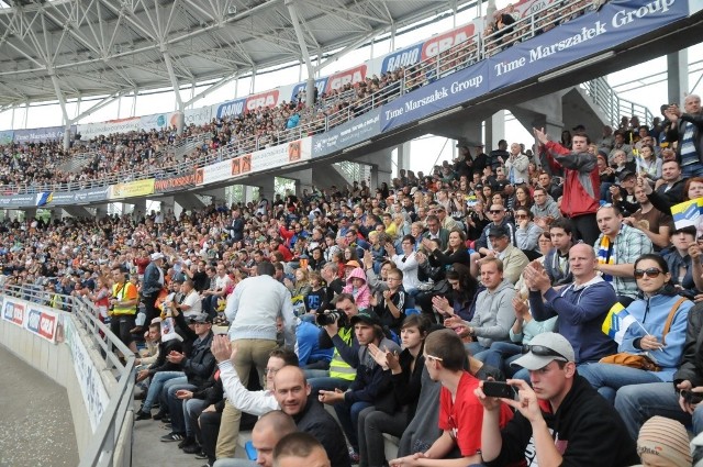 W poniedziałek na Motoarenie ma zasiąść 15,5 tysiąca kibiców.