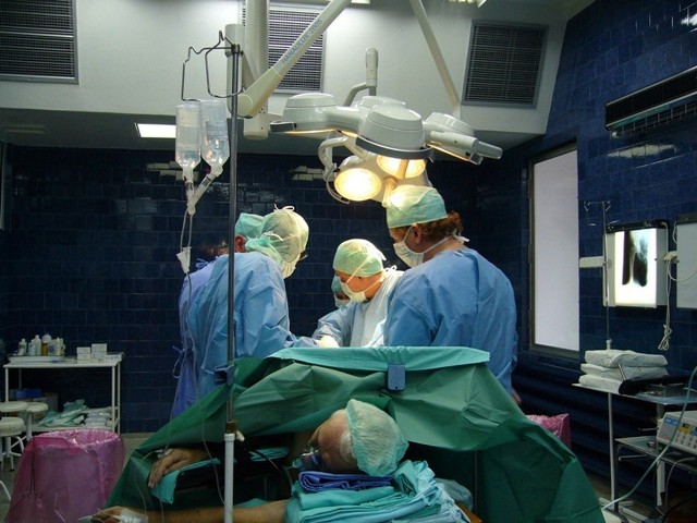 Szpital w Korfantowie to wiodący ośrodek w zakresie ortopedii i traumatologii narządu ruchu. Rocznie przyjmuje około 950 pacjentów, z czego 98 proc. poddawanych jest operacji. 