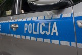Wypadek w Morawicy. 73-latek najechał na tył motoroweru, kobieta w szpitalu
