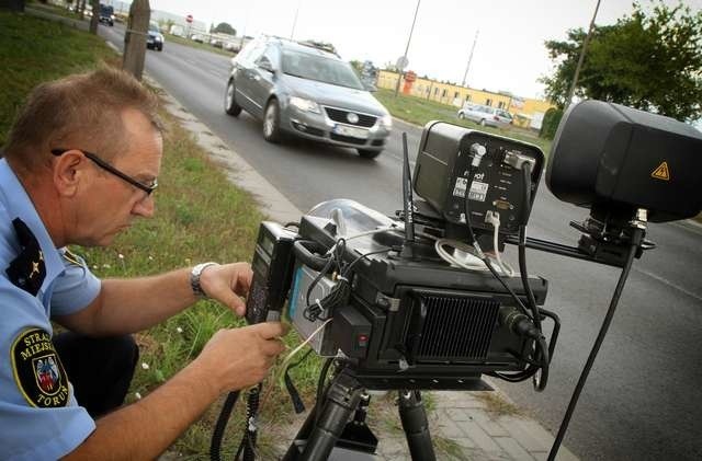 To już historia - strażnicy toruńscy już nie korzystają z fotoradaru. Czy tak samo będzie od stycznia w całej Polsce?