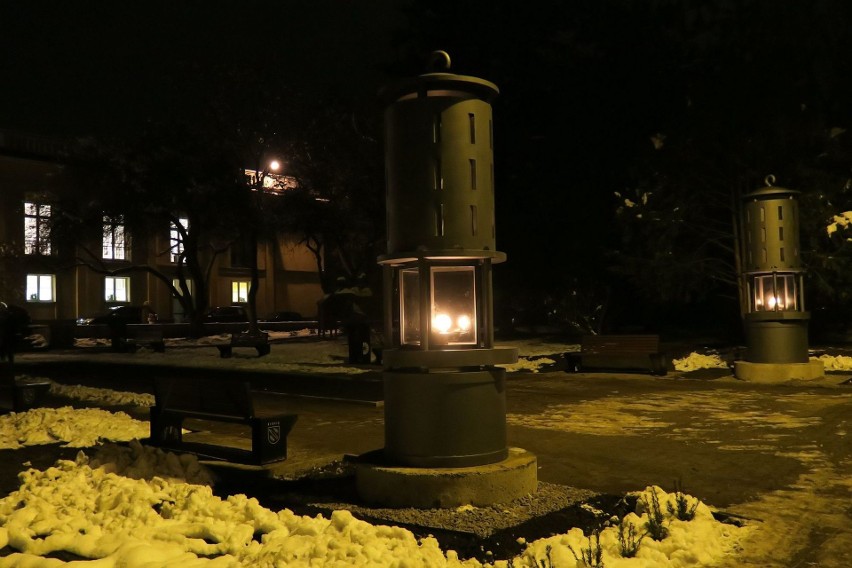 Gigantyczne lampki górnicze w Chwałowicach