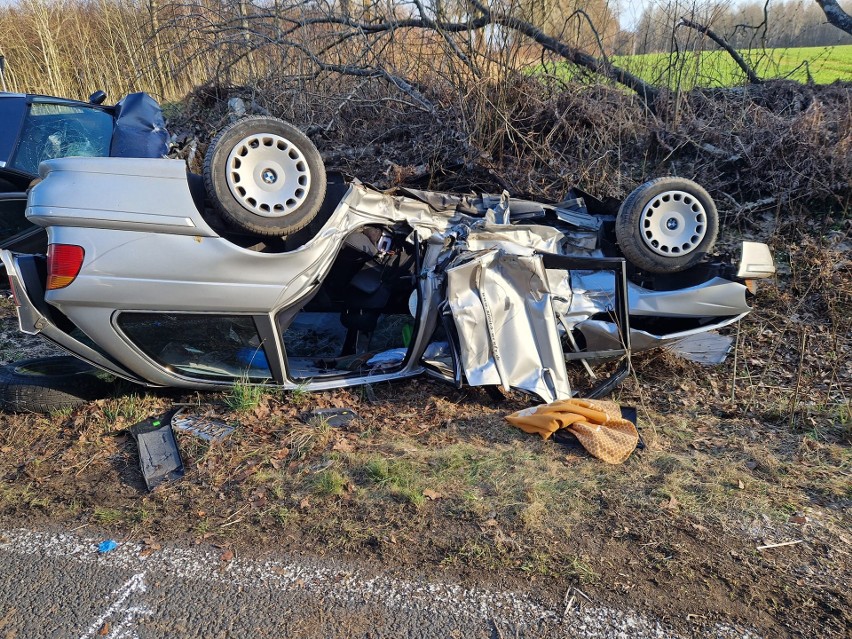 Tragiczny wypadek pod Szczecinkiem. Zginął kierowca BMW [ZDJĘCIA]