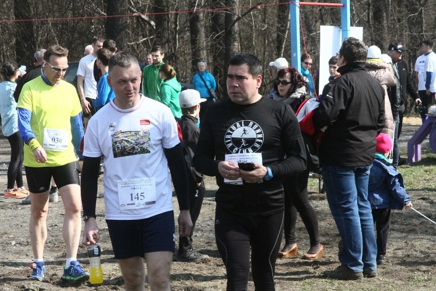 I Wiosenny Cross w Łodzi. Kilkaset osób przebiegło trasę 10 kilometrów [ZDJĘCIA+FILM]