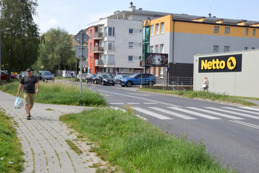 Niebezpiecznie na ulicy Orląt Lwowskich w Kielcach. Czytelnik apeluje do kierowców. Zobacz zdjęcia i film 