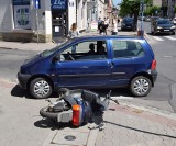 Nowy Sącz. Wypadek przy rogu ulicy Lwowskiej i Kochanowskiego. Zderzył się samochód ze skuterem