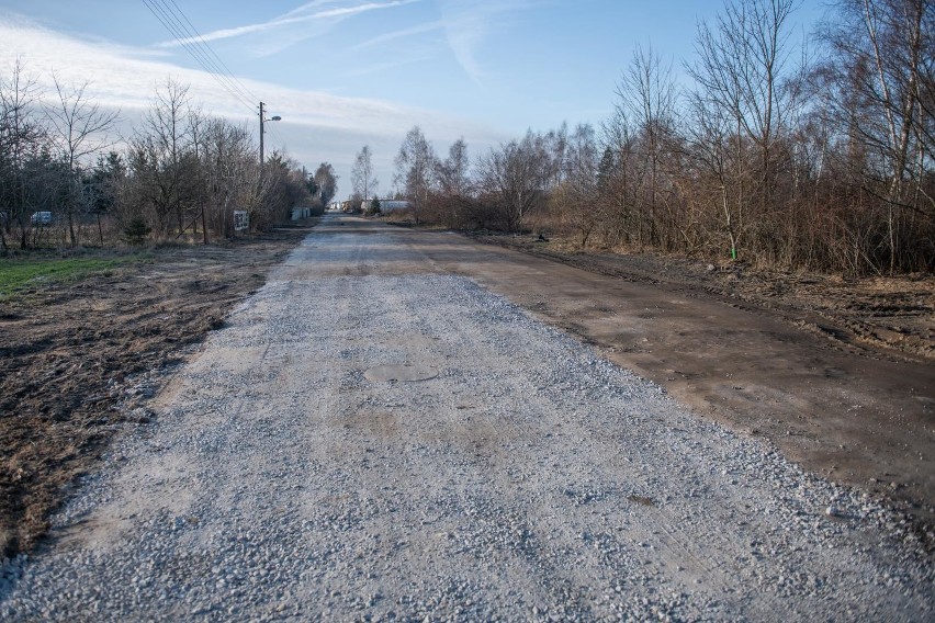 Prawnik radzi, czy sąsiadowi trzeba płacić za wytyczenie drogi koniecznej.przez jego działkę 