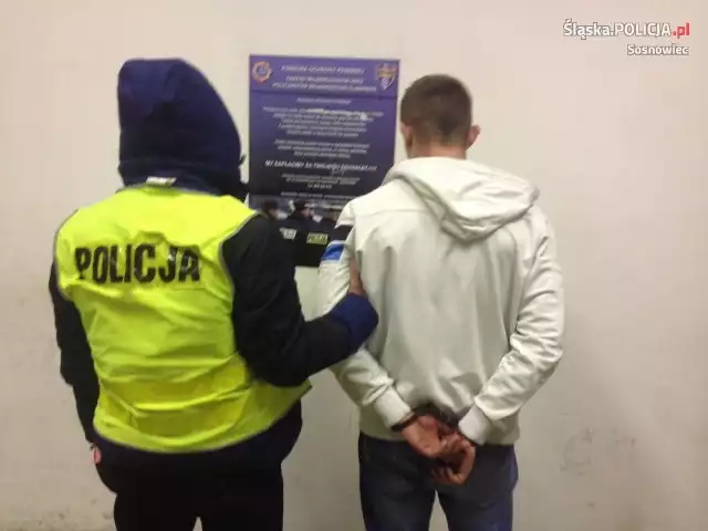 Policjanci z Oddziałów Prewencji Policji w Katowicach, którzy w tym dniu pełnili służbę na ulicach Sosnowca, błyskawicznie wytropili i zatrzymali obu agresorów