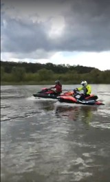 Akcja Płyniemy Polsko trwa. Rybniczanie walczy z silnym prądem ZDJĘCIA + WIDEO