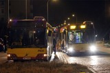 Pasażer z bronią w nocnym autobusie. MPK: Kierowca niczego nie widział