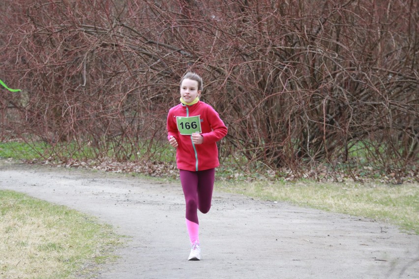 Wiosenny bieg dla dzieci i dorosłych "Strefa Supli Run" w parku Poniatowskiego