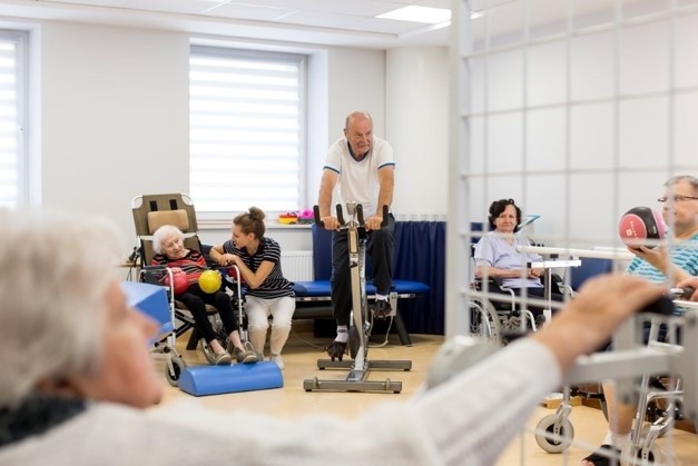 Domy Opieki dla Seniorów: wizytówką BetaMed SA jest aktywność! 