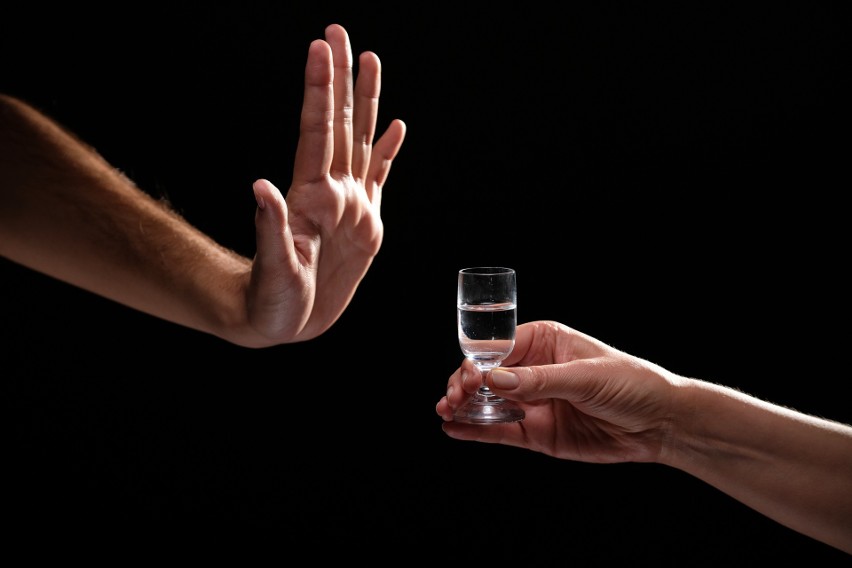Analiza wyników wykazała, że osoby pijące więcej niż 14...