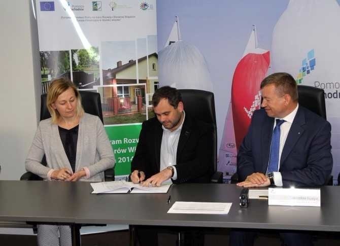 W Malechowie podpisano umowę na budowę sieci kanalizacji
