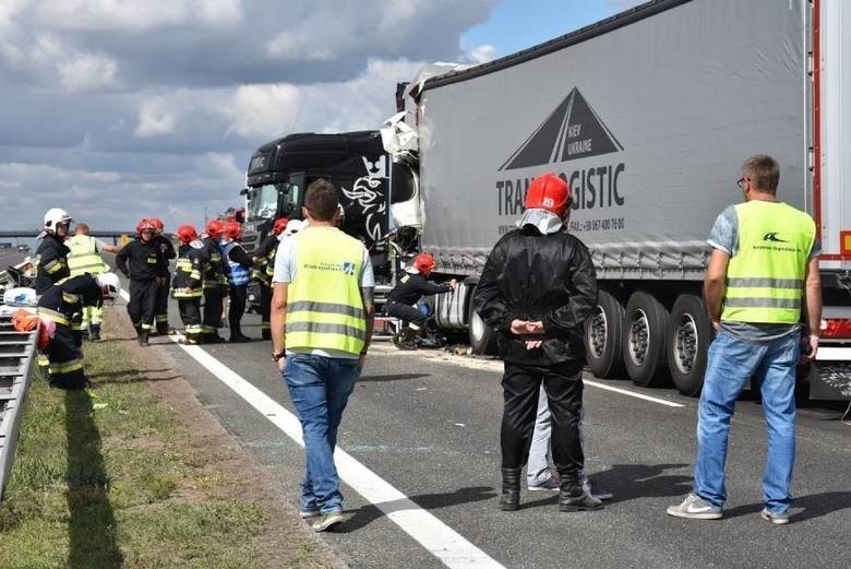 Autostrada A2: Wypadek. Karambol na autostradzie. Jedna...