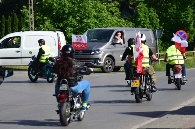 Motocyklowa parada w Grębowie z okazji Dnia Flagi >>>