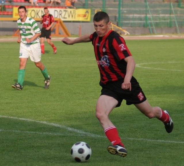 Grzegorz Kraska zdobył zwycięskiego gola dla bytowian.