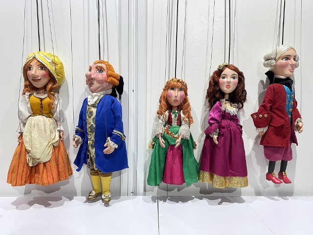 W Białym Spichlerzu w Słupsku można obejrzeć wystawę teatralnych lalek
