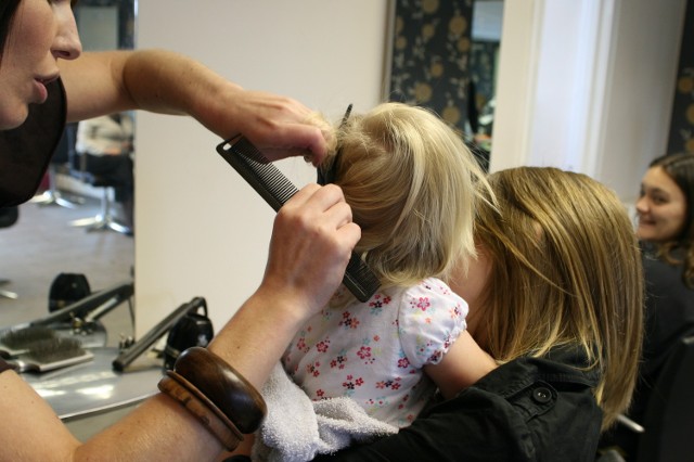 Dotacje z tego programu  często dostawały osoby, które chciały świadczyć usługi, na przykład fryzjer, kosmetyczka.