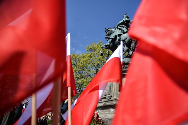 03.05.2016 gdanskobchody 225 rocznicy uchwalenia konstytucji iii maja pod pomnikiem krola jana iii sobieskiego w gdanskufot. przemyslaw swiderski / polska press / dziennik baltycki