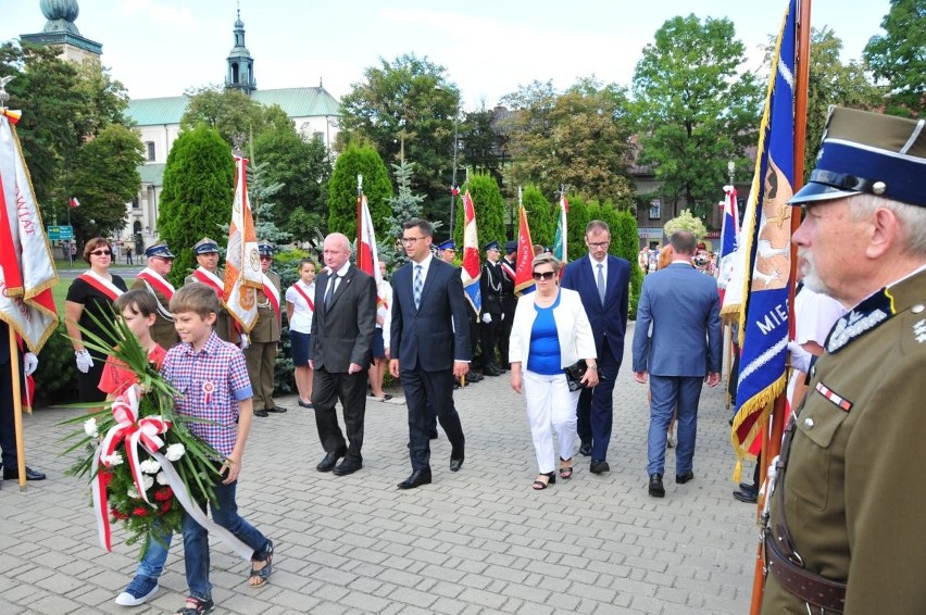 W Miechowie świętowali Dzień Wojska Polskiego [ZDJĘCIA]