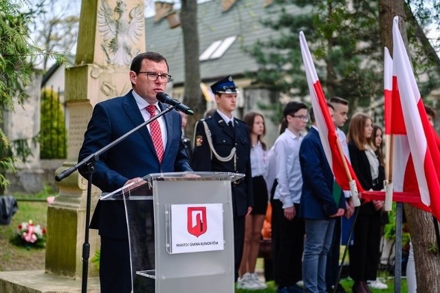Burmistrz Miasta i Gminy Klimontów Marek Goździewski przywita wszystkich zebranych i wygłosi okolicznościowe przemówienie. 