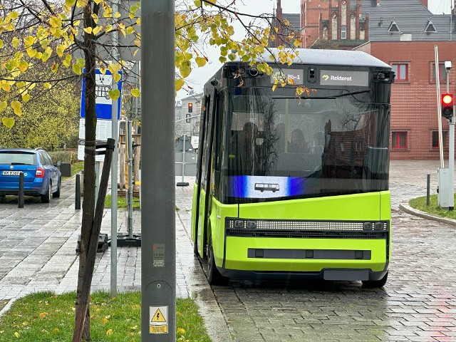 Autobus autonomiczny Blees BB-1 przewiózł w Gliwicach prawie 2,8 tys. osób.