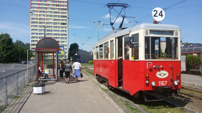 Stary tramwaj typu 4N do końca wakacji obsługiwać będzie...