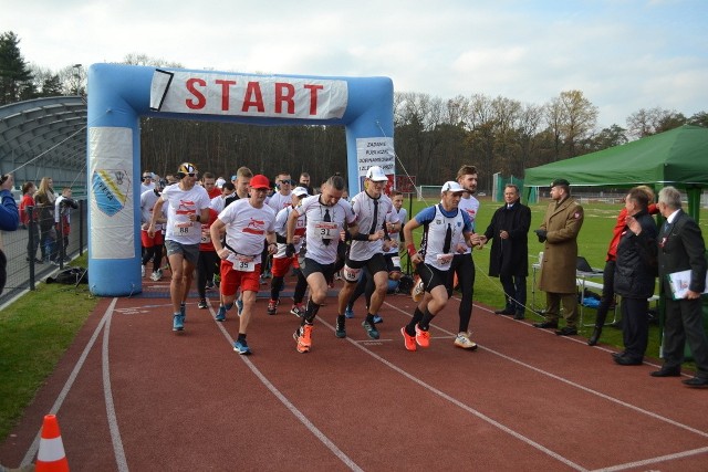 Uczestnicy biegu na 10 km mieli do pokonania cztery pętle.